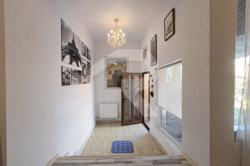 Dobroesti, Soseaua Fundeni, casa spatioasa cu curte proprie, 3 camere + birou.