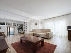 Dobroesti, Soseaua Fundeni, casa spatioasa cu curte proprie 3 camere + birou