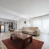 Dobroesti, Soseaua Fundeni, casa spatioasa cu curte proprie, 3 camere + birou